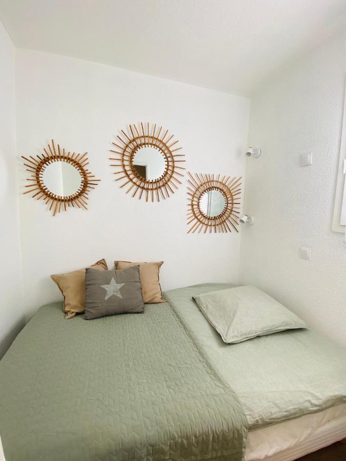 Appart Dans Residence Avec Piscine A Арл Екстериор снимка